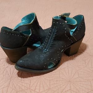 Corral E1385 Heels
